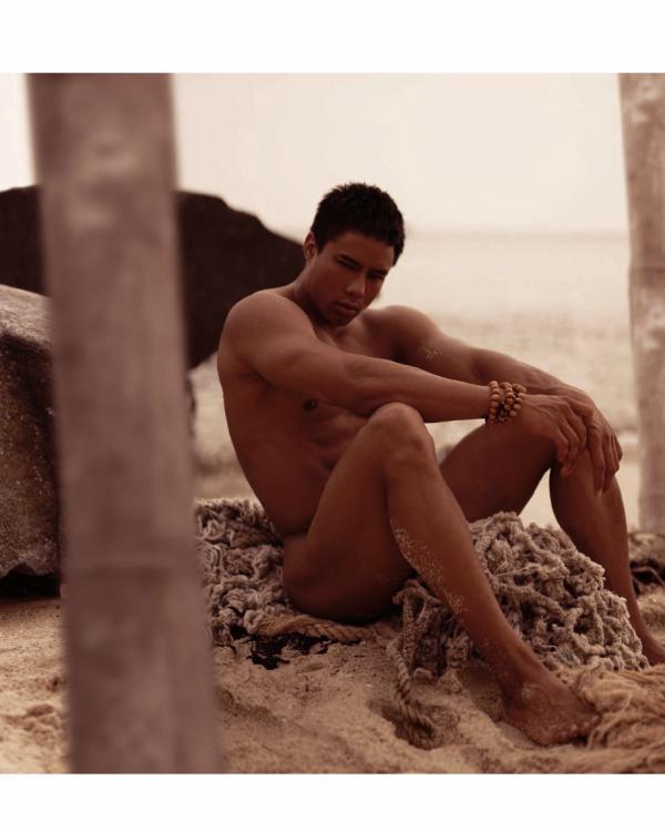 Homme-6-精壯美男魚